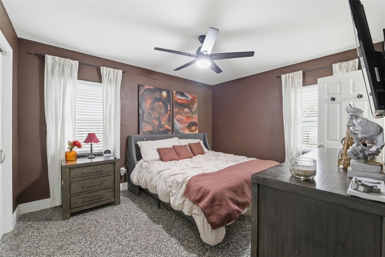 Image 15 of 30 For 812 124th Avenue