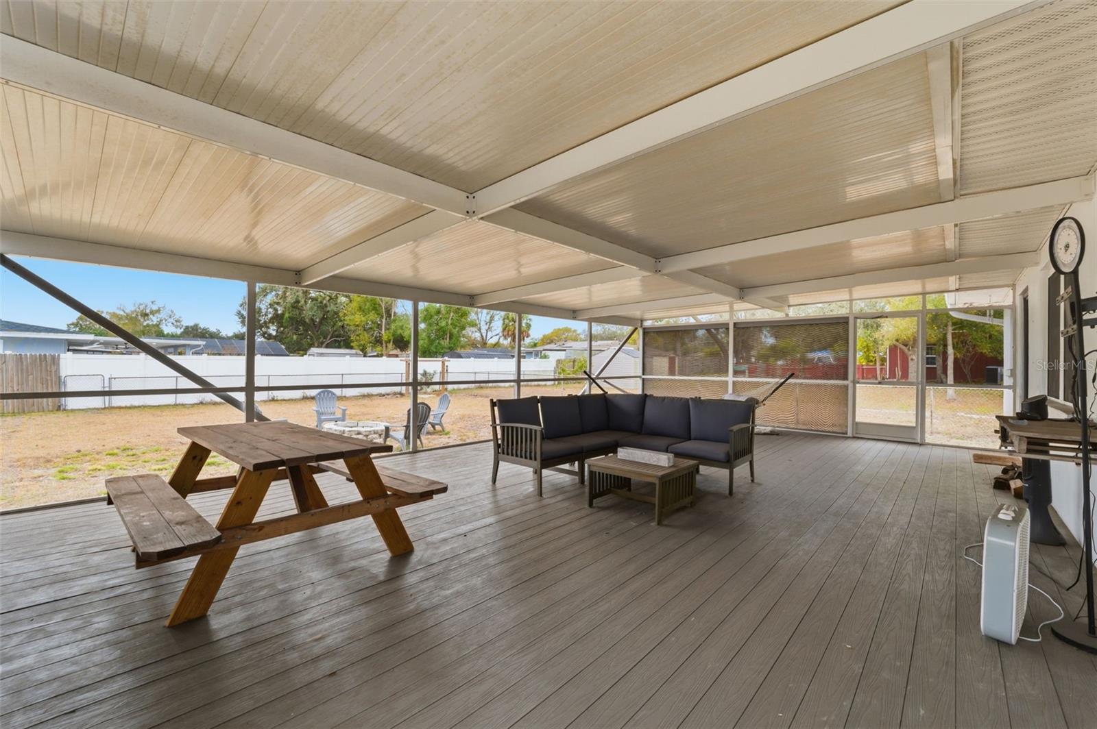 Image 21 of 30 For 812 124th Avenue