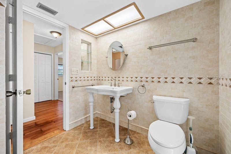 Image 24 of 41 For 3241 Buckhorn Dr