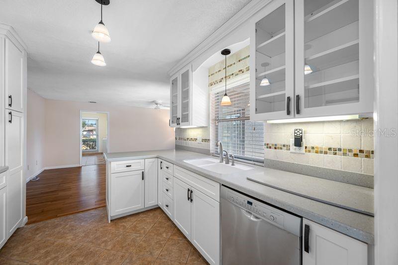 Image 4 of 41 For 3241 Buckhorn Dr