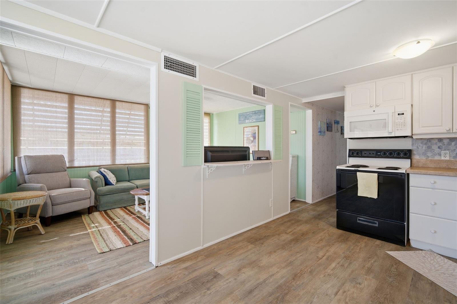 Image 18 of 70 For 4851 Gandy Boulevard B4l24