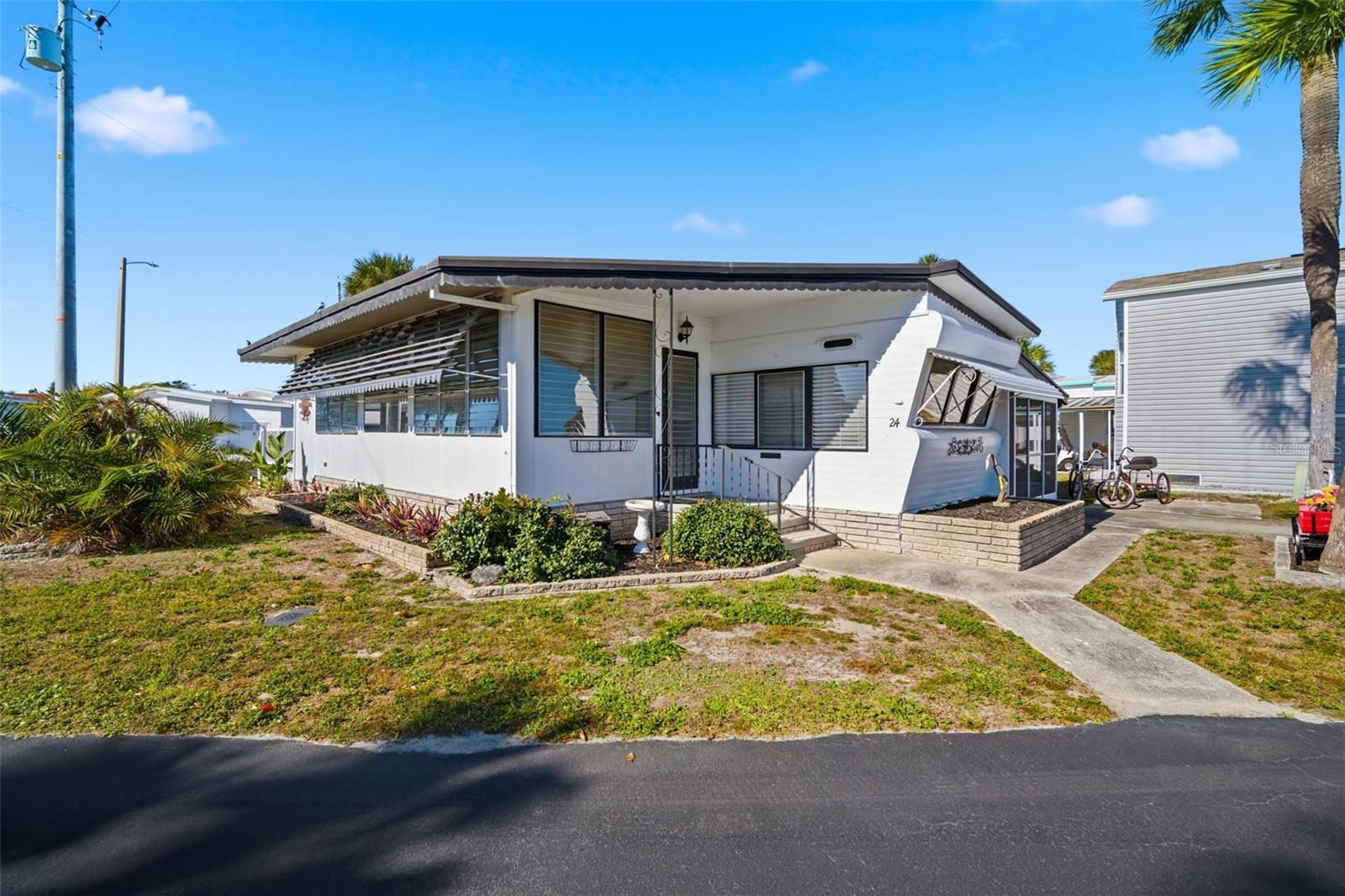 Image 2 of 70 For 4851 Gandy Boulevard B4l24