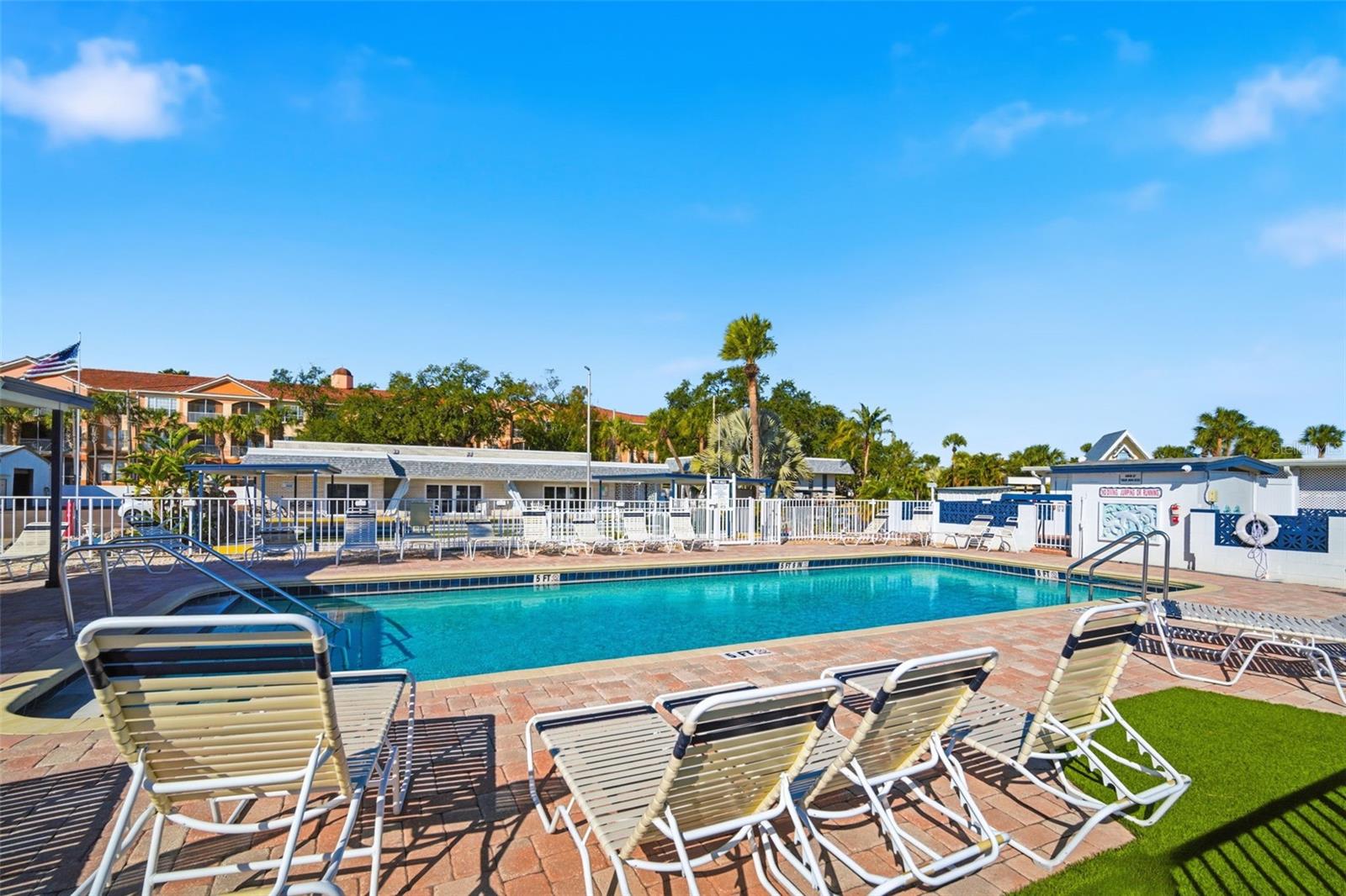 Image 38 of 70 For 4851 Gandy Boulevard B4l24