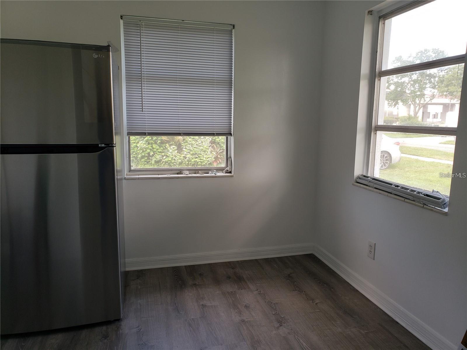 Image 4 of 15 For 815 10th Street Nw