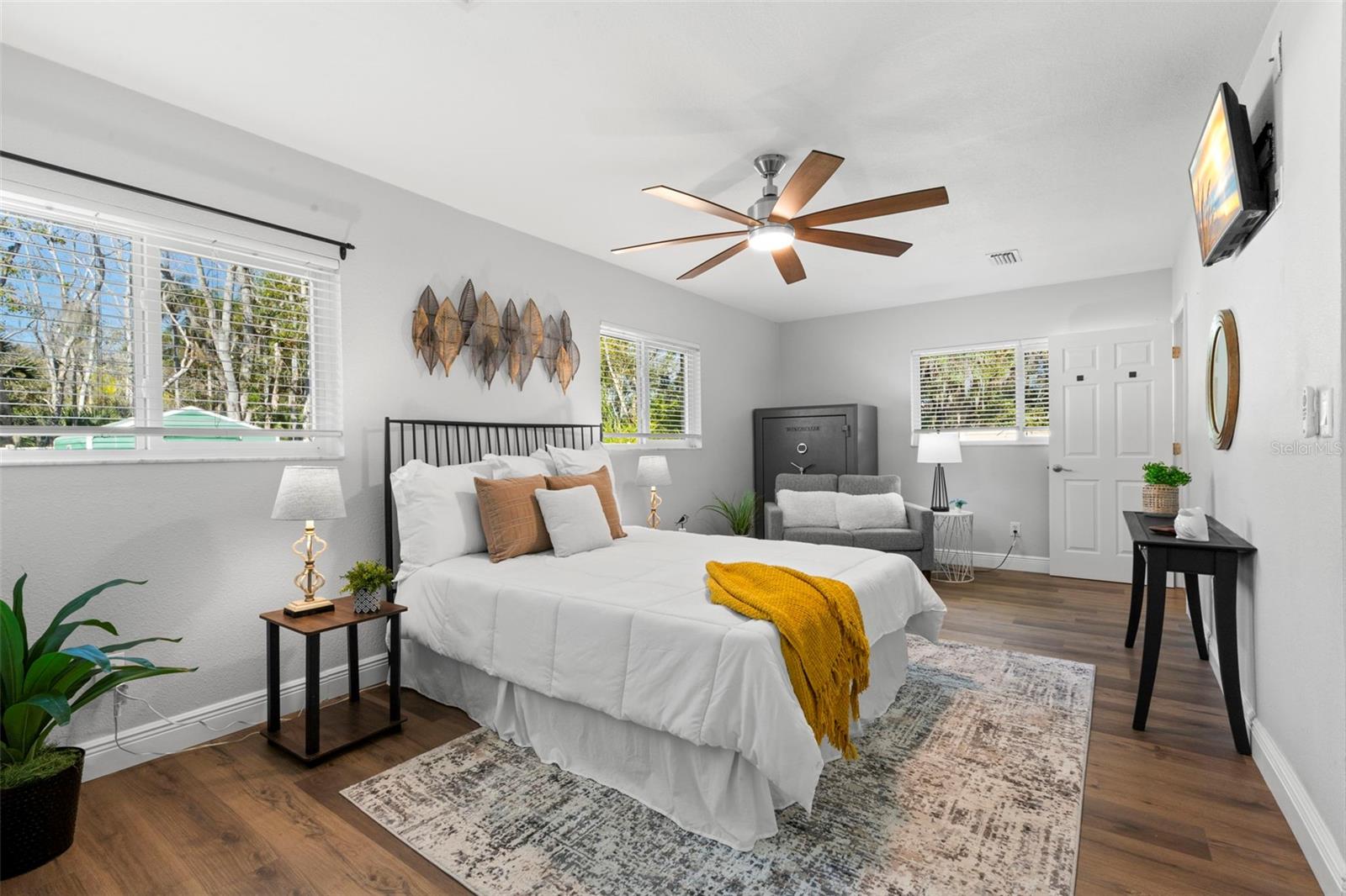 Image 18 of 47 For 455 Pasaje Avenue