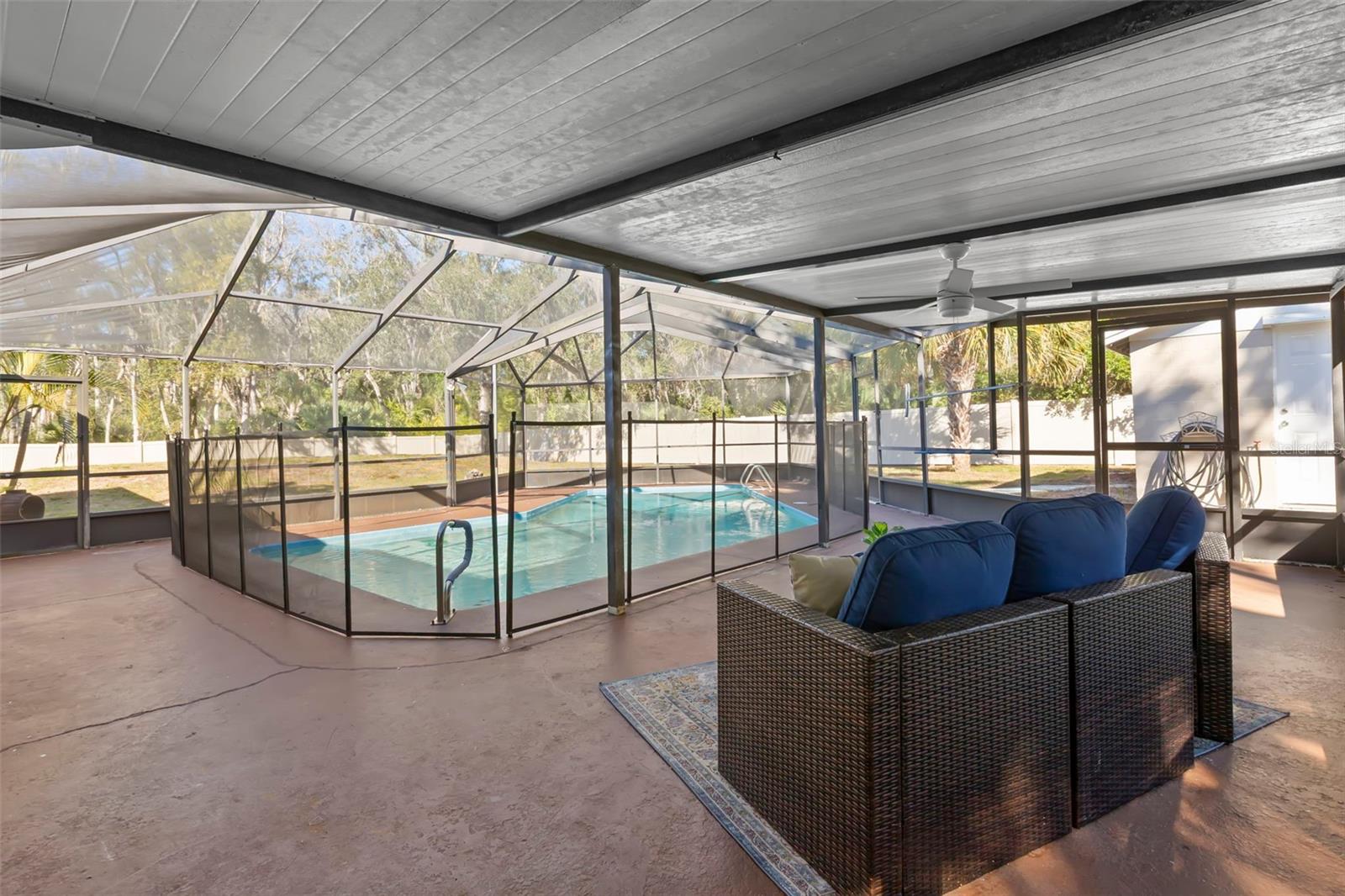 Image 33 of 47 For 455 Pasaje Avenue