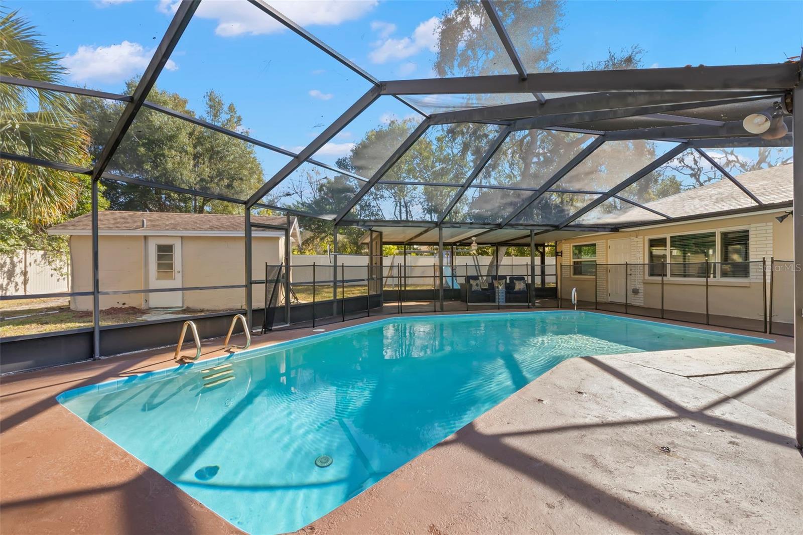 Image 35 of 47 For 455 Pasaje Avenue