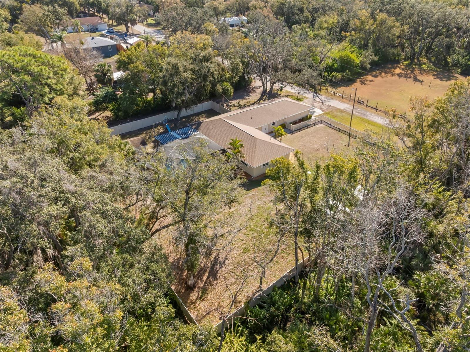 Image 5 of 47 For 455 Pasaje Avenue