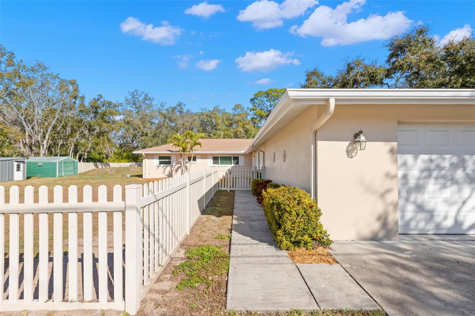 Image 8 of 47 For 455 Pasaje Avenue