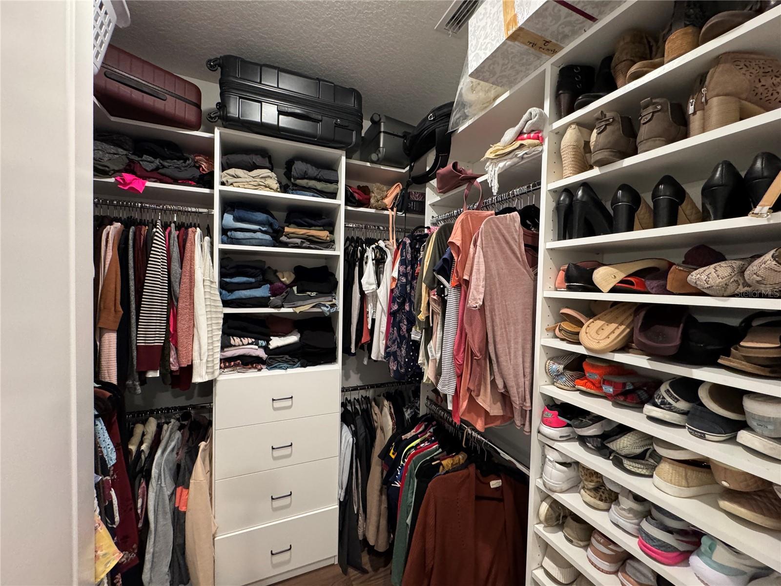 Image 24 of 57 For 10190 Dolphin Gull Circle