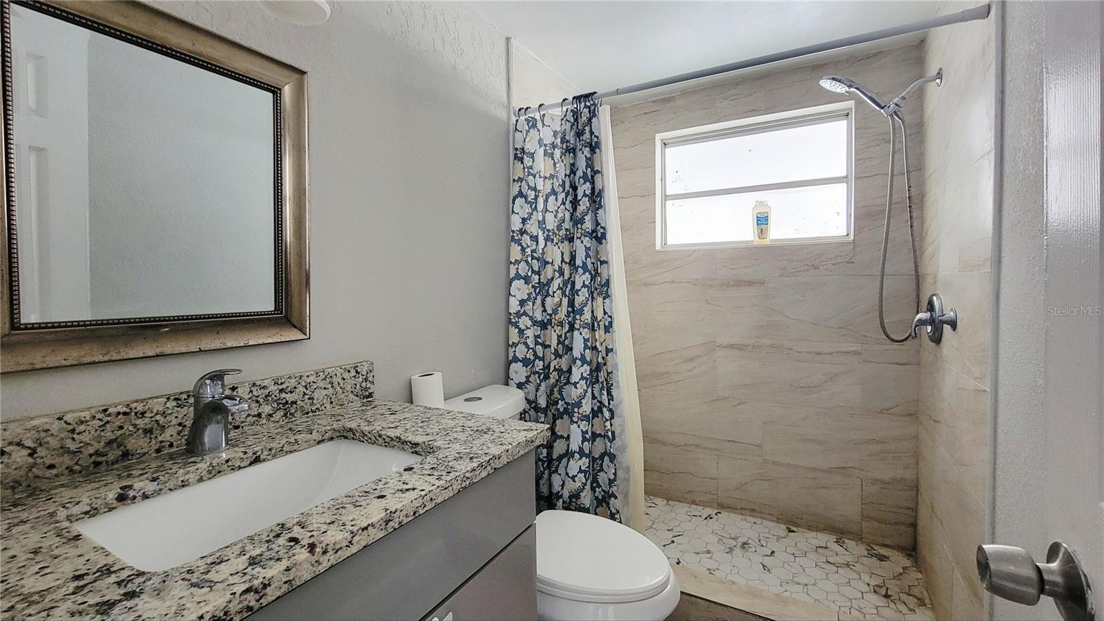 Image 5 of 32 For 3332 Umber Road