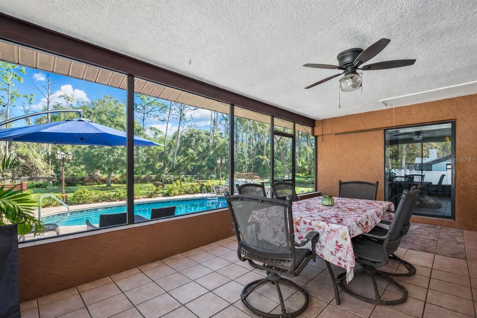 Listing photo id 30 for 6938 Coronet Drive