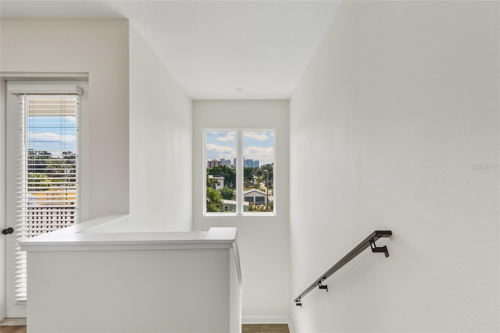 Image 23 of 26 For 120 Gladys Street 5