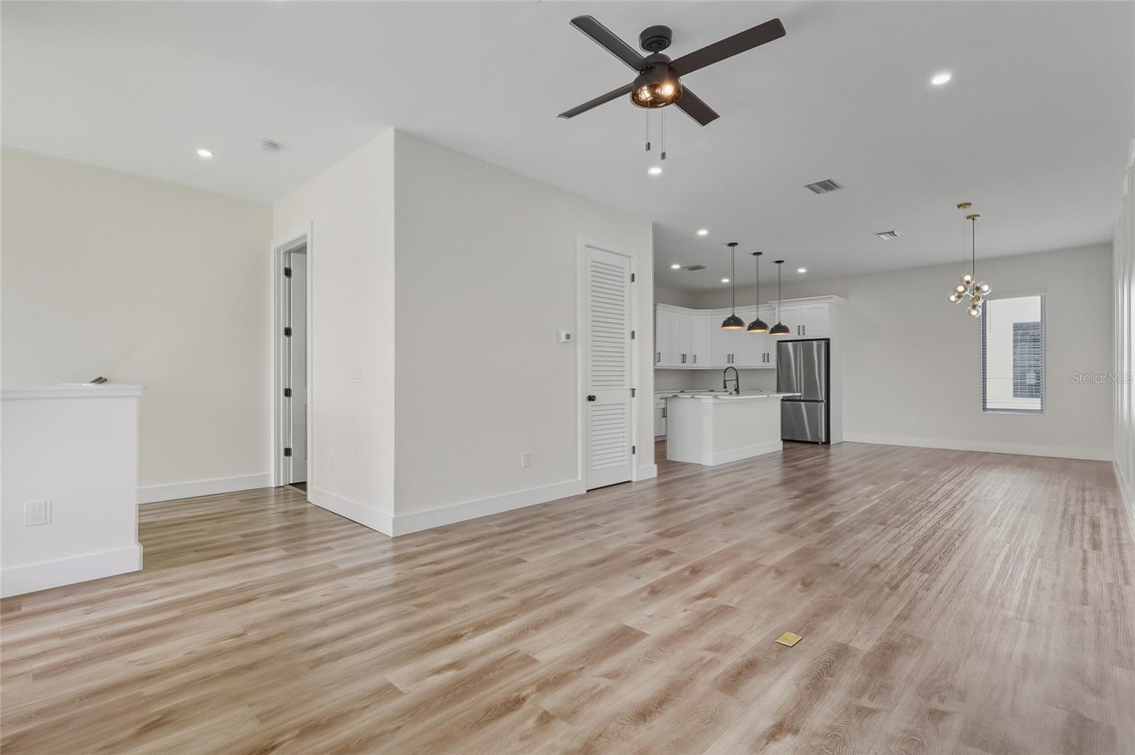 Image 4 of 26 For 120 Gladys Street 5