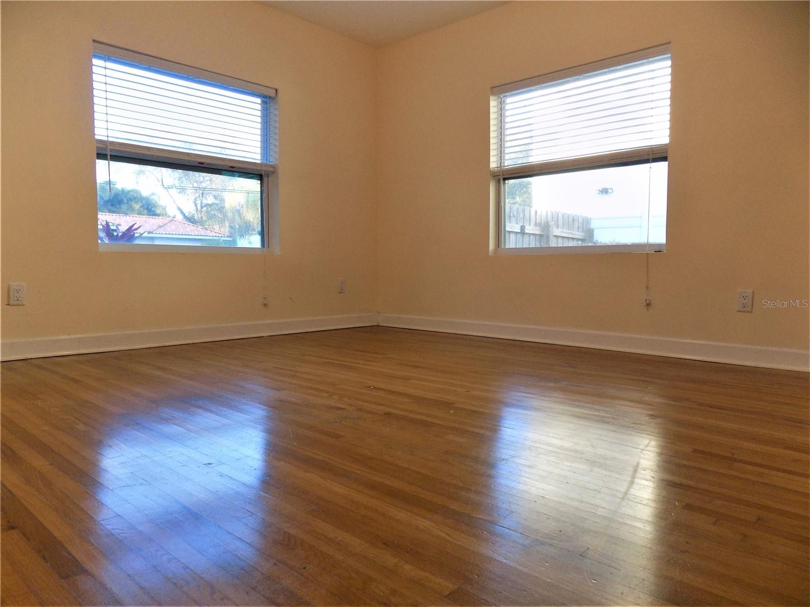 Image 13 of 26 For 3130 Euclid Avenue