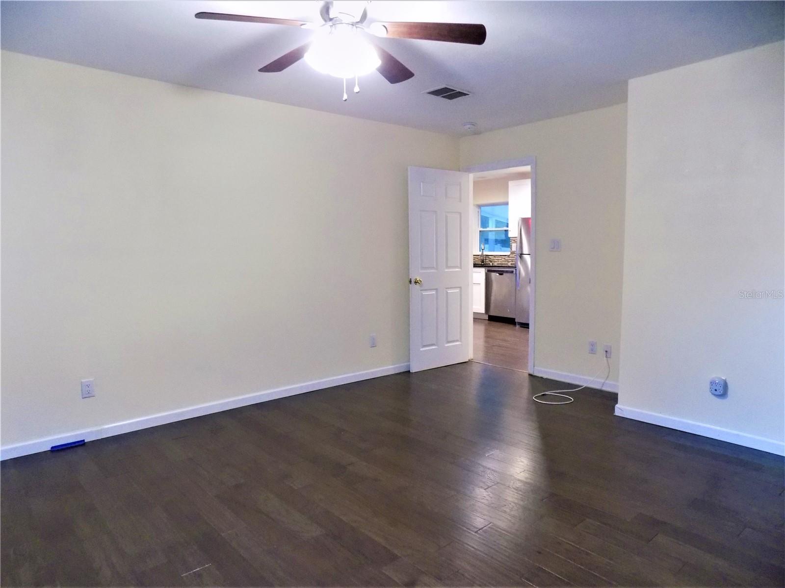 Image 16 of 26 For 3130 Euclid Avenue