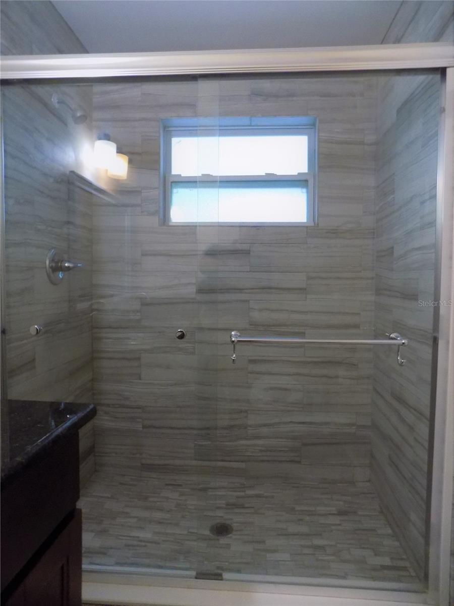 Image 19 of 26 For 3130 Euclid Avenue