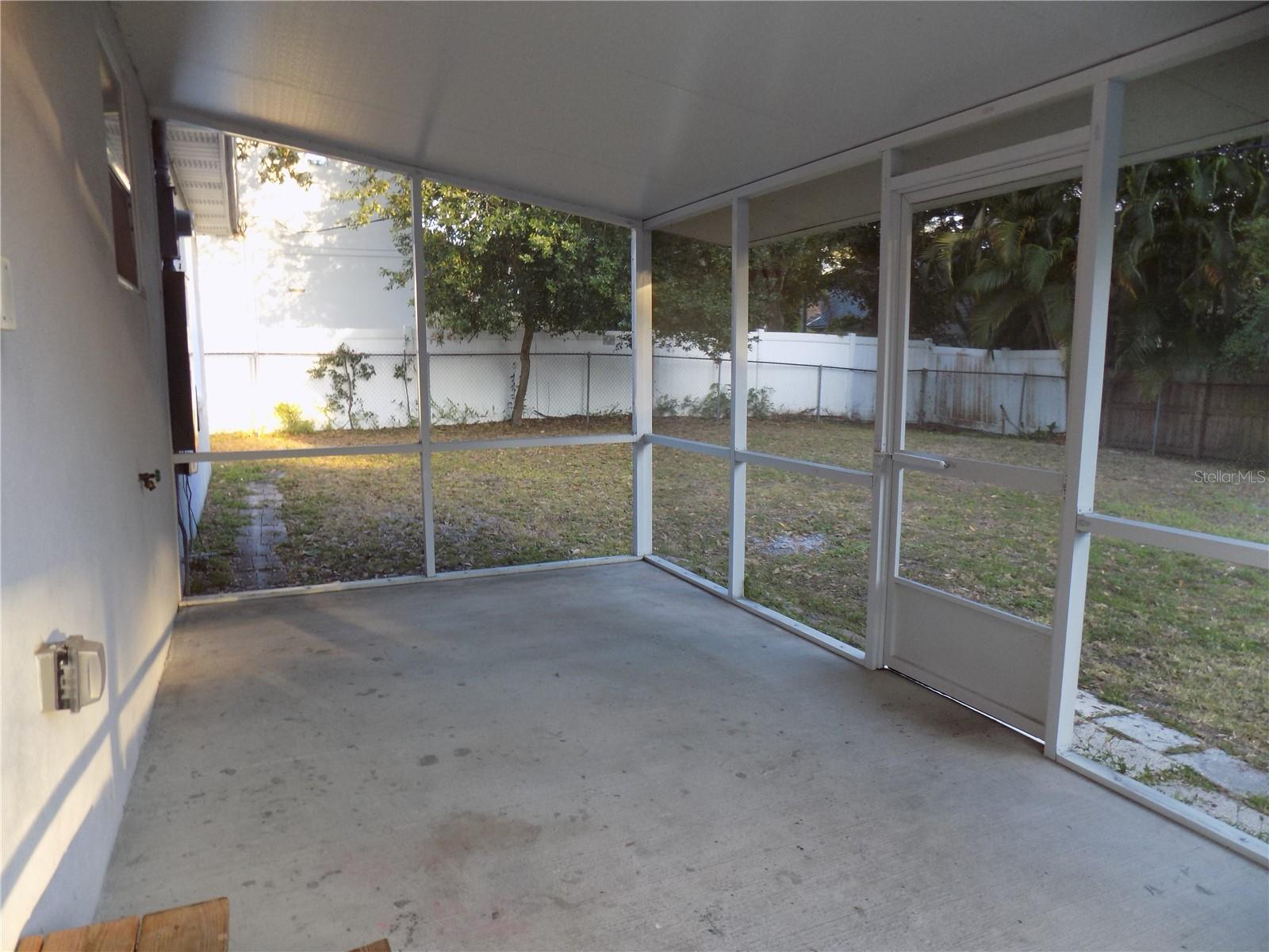 Image 23 of 26 For 3130 Euclid Avenue