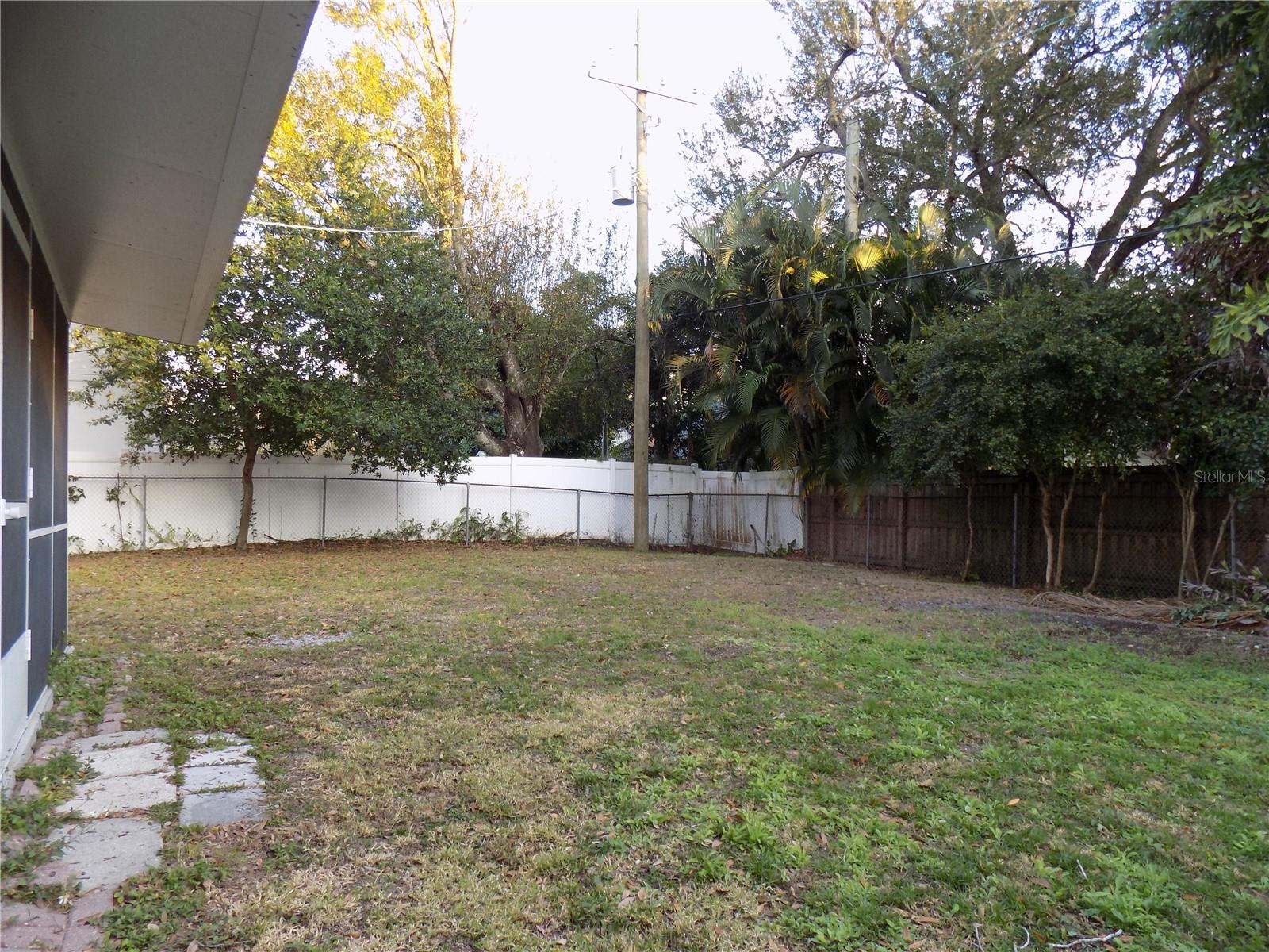 Image 24 of 26 For 3130 Euclid Avenue