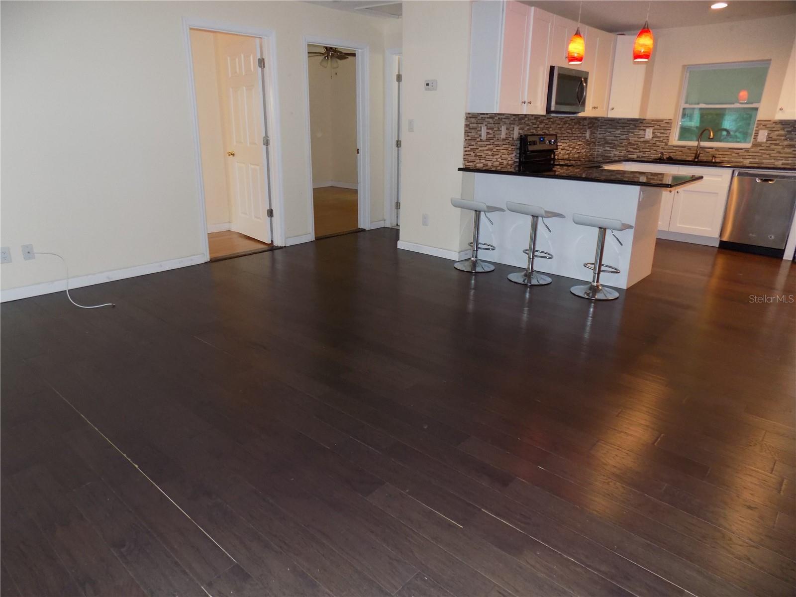 Image 7 of 26 For 3130 Euclid Avenue