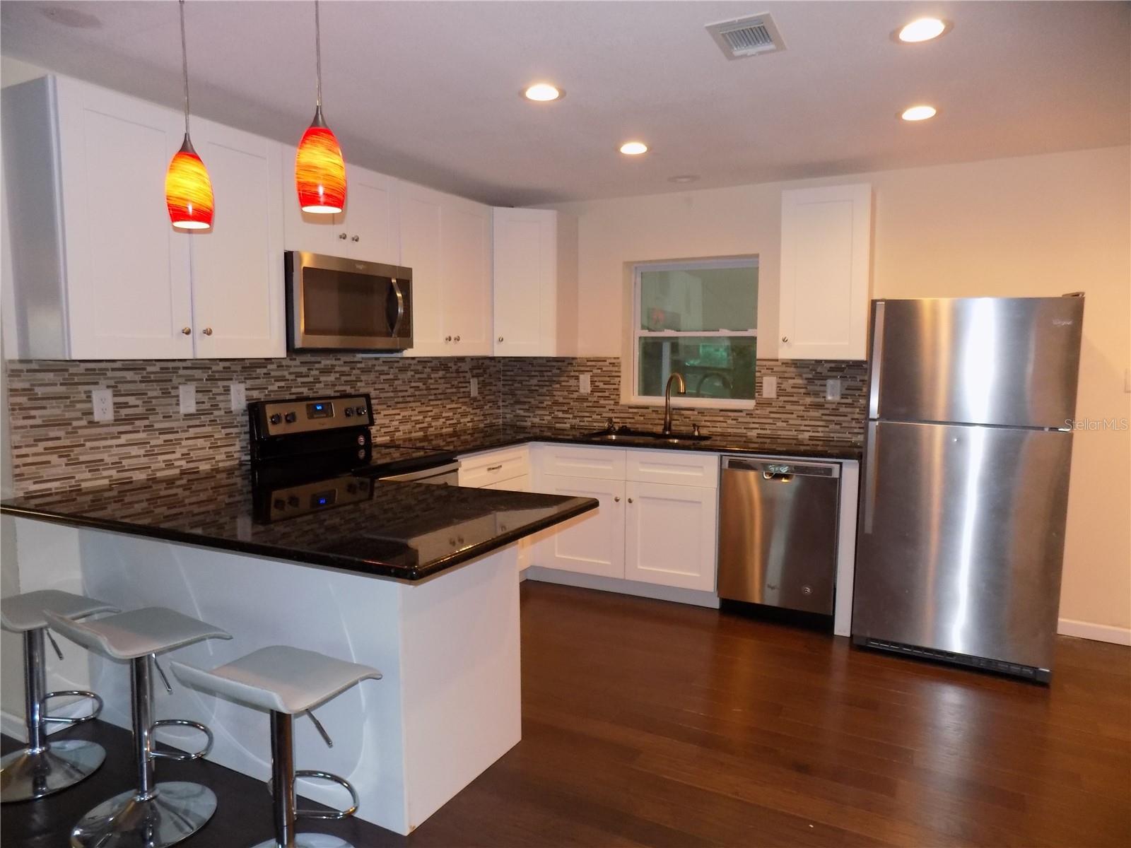 Image 9 of 26 For 3130 Euclid Avenue