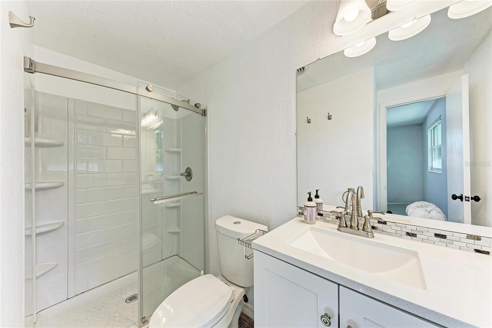 Image 19 of 48 For 4010 Lockwood Ridge Road