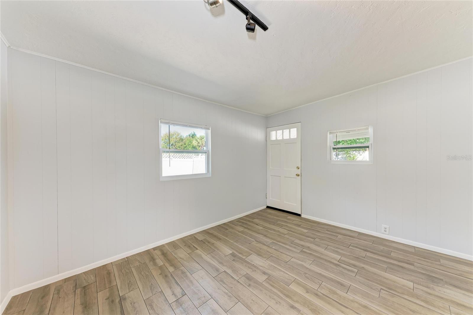 Image 28 of 48 For 4010 Lockwood Ridge Road