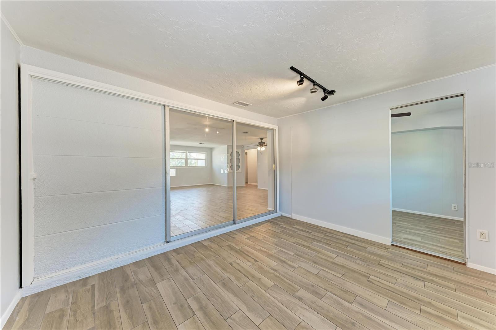 Image 29 of 48 For 4010 Lockwood Ridge Road