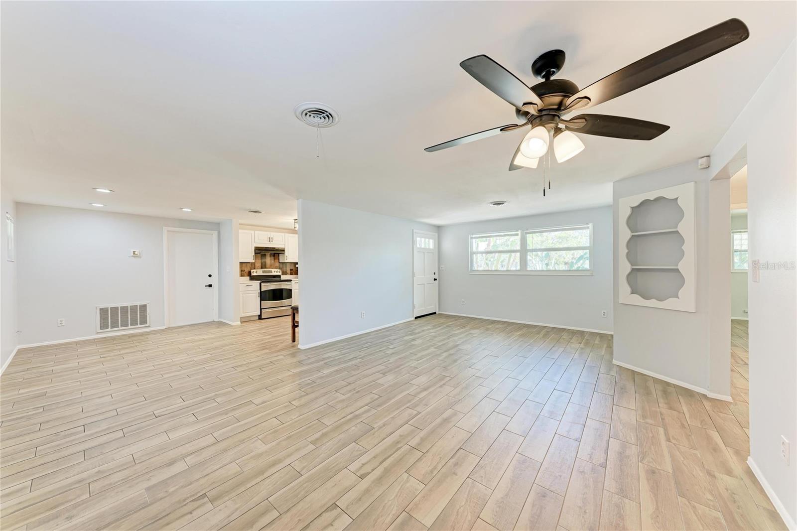 Image 6 of 48 For 4010 Lockwood Ridge Road