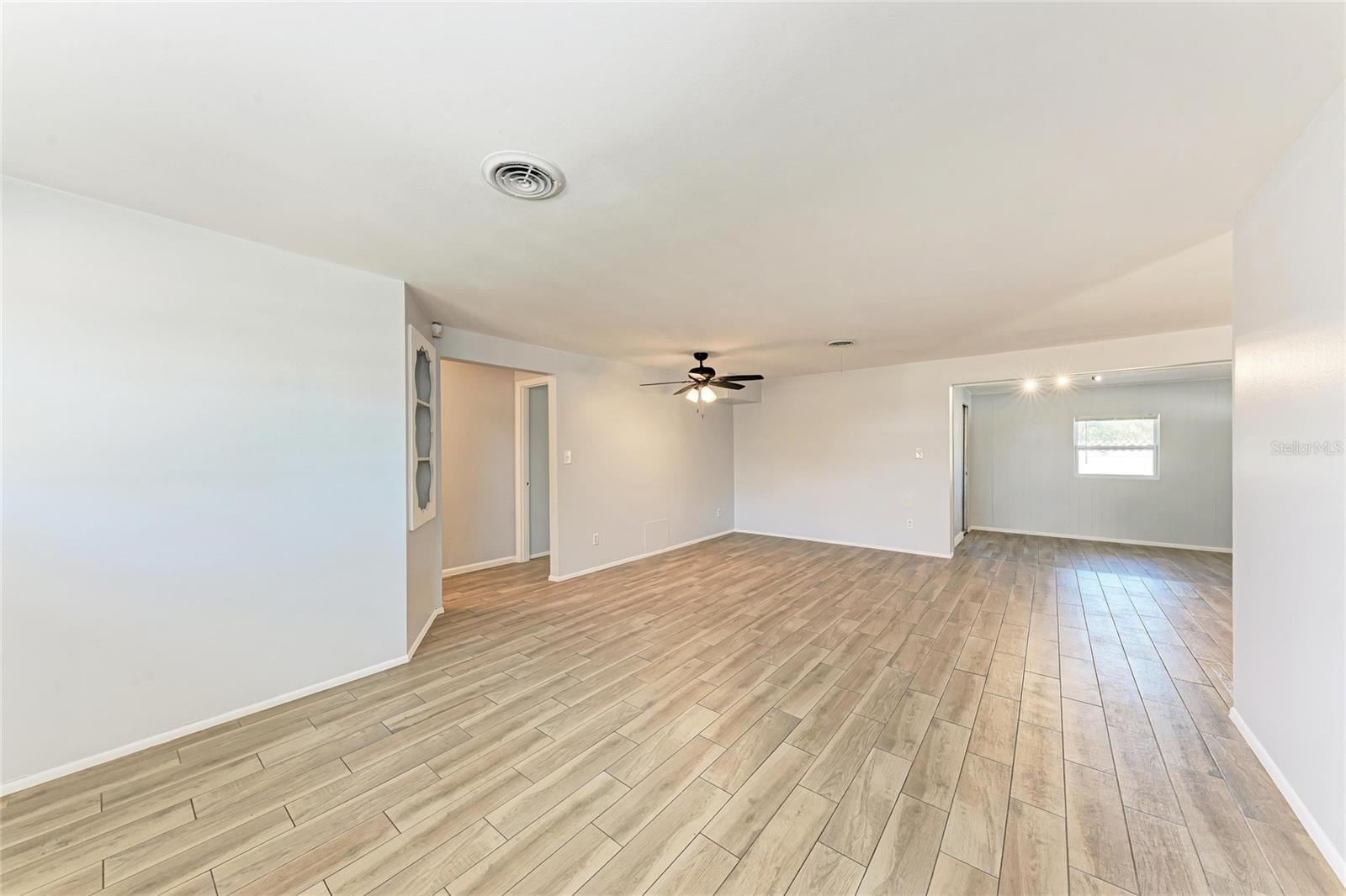 Image 7 of 48 For 4010 Lockwood Ridge Road