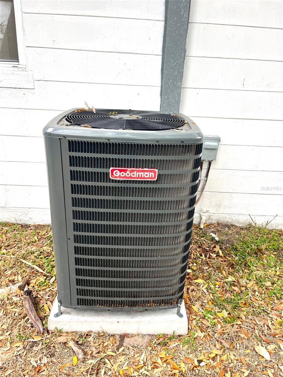 Image 7 of 19 For 6748 78th Avenue N