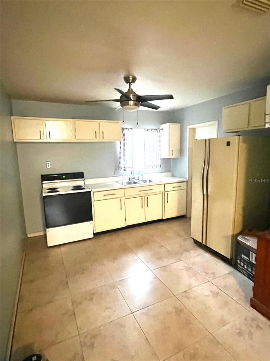 Image 9 of 19 For 6748 78th Avenue N