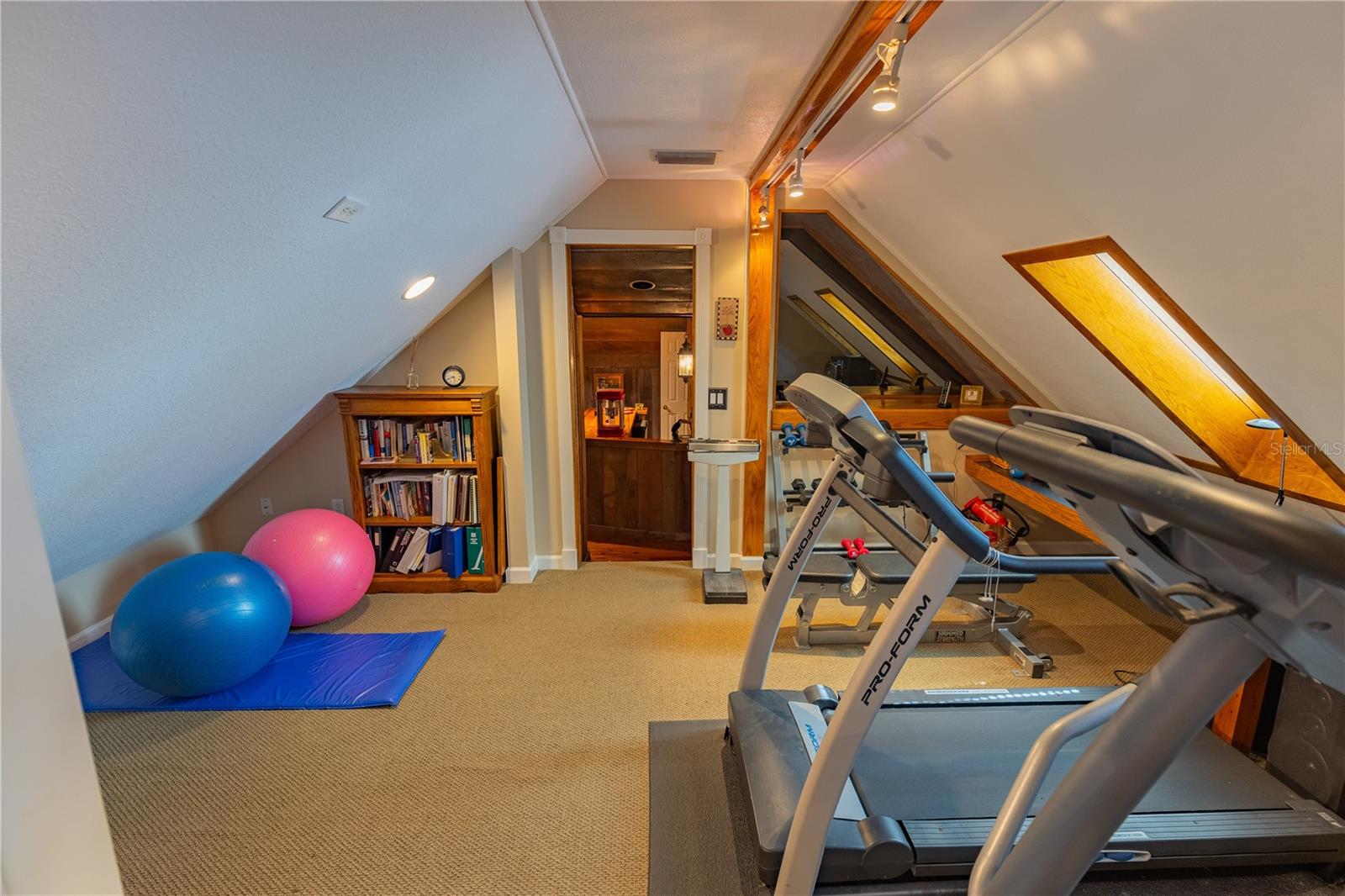 Image 26 of 42 For 8910 Eagle Watch Drive