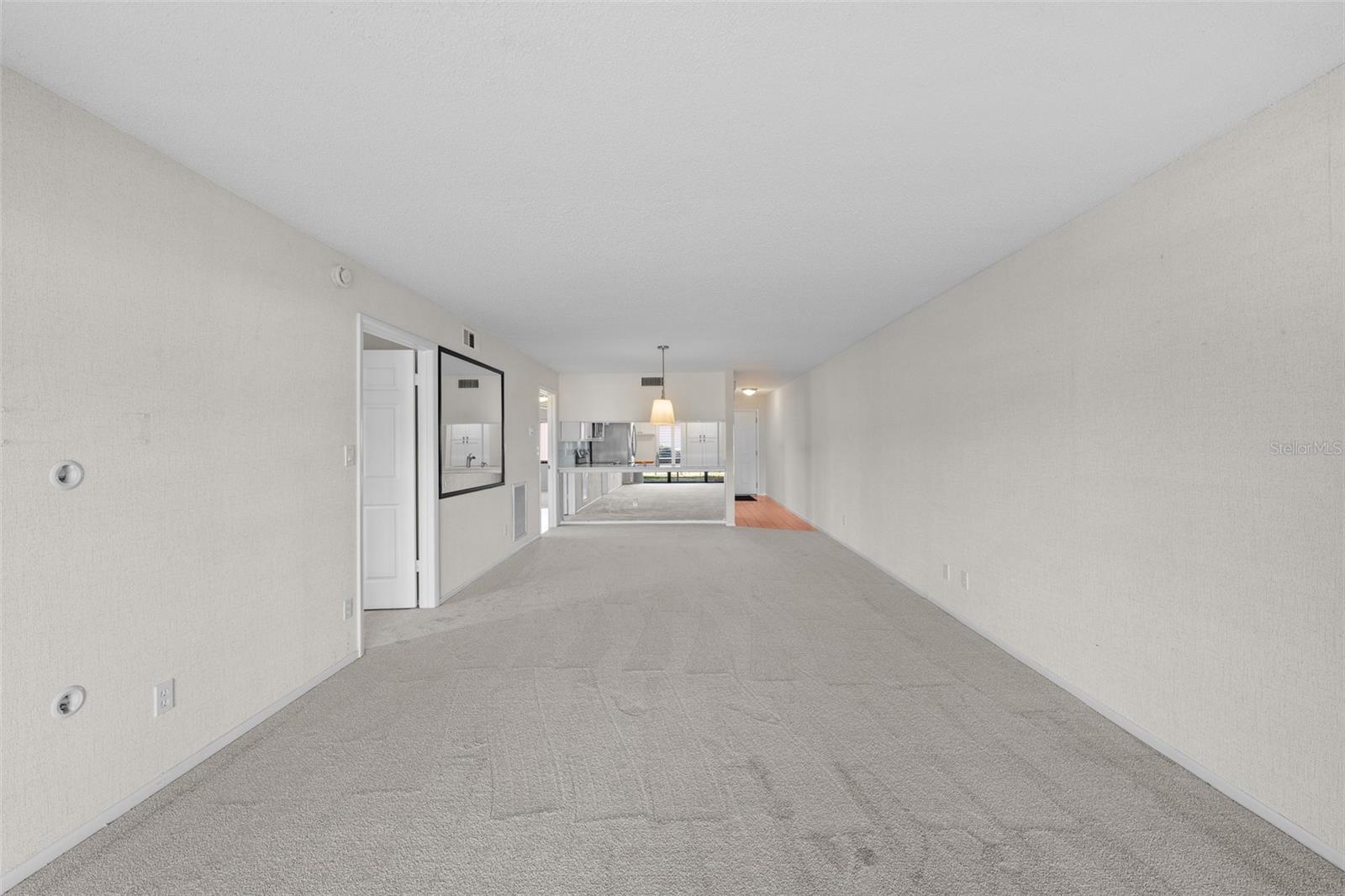 Image 19 of 51 For 4750 Brittany Drive S 26