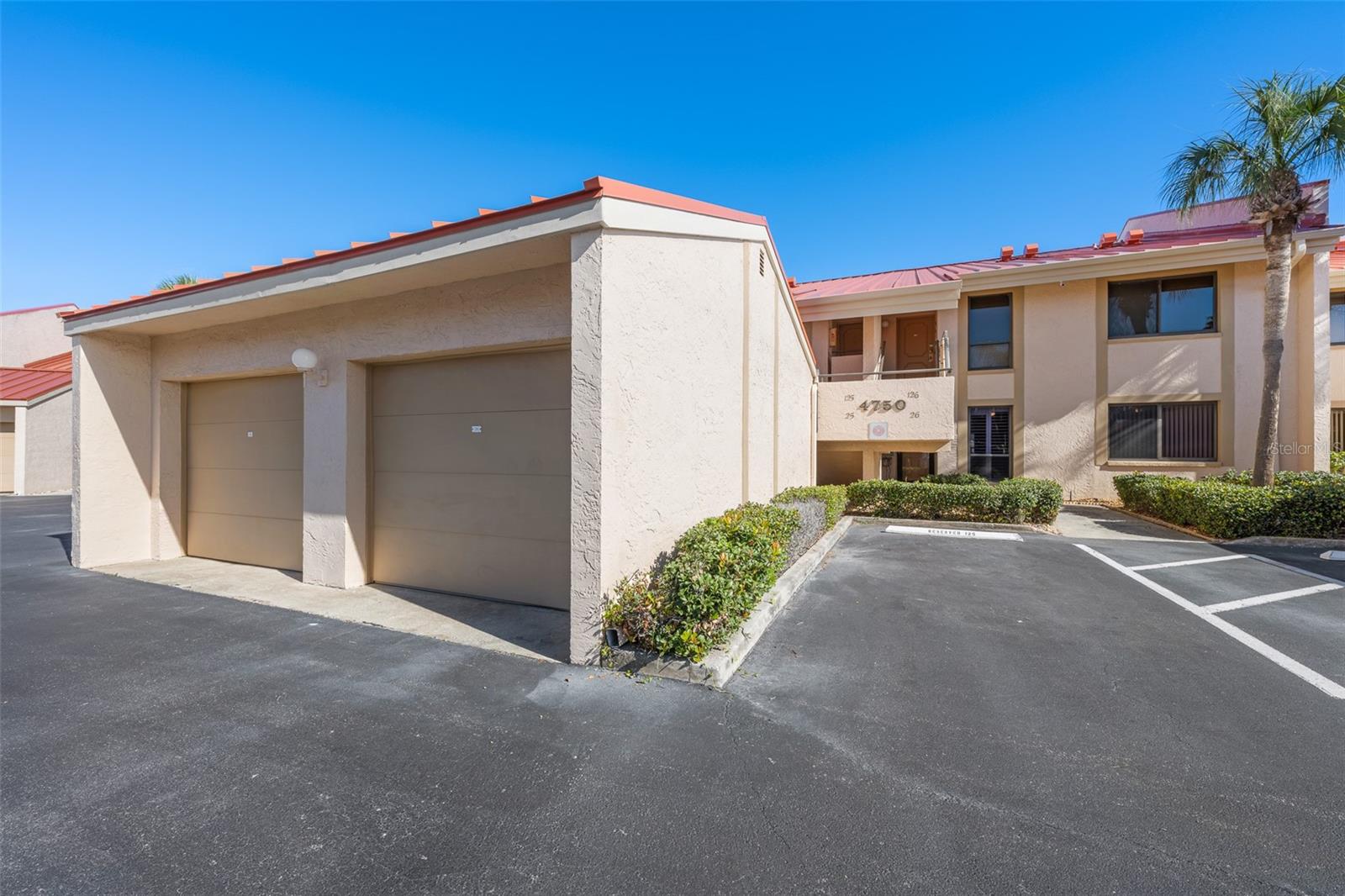 Image 42 of 51 For 4750 Brittany Drive S 26