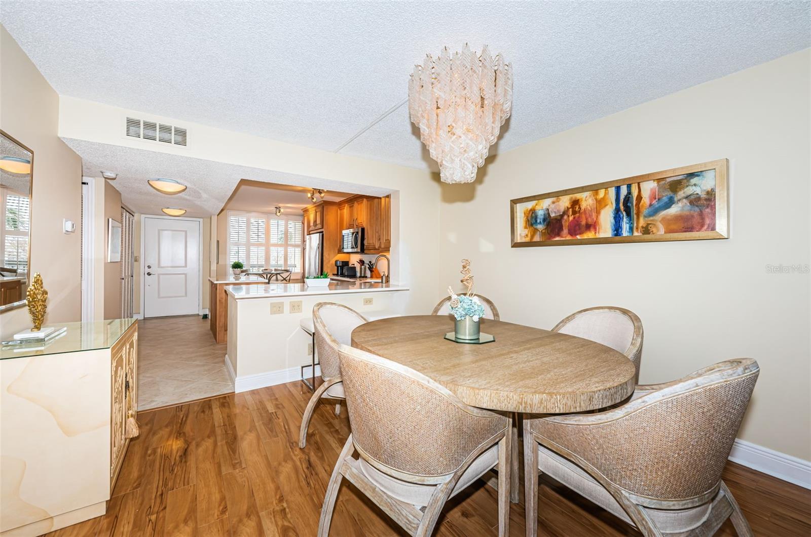 Image 11 of 73 For 7100 Sunset Way 205