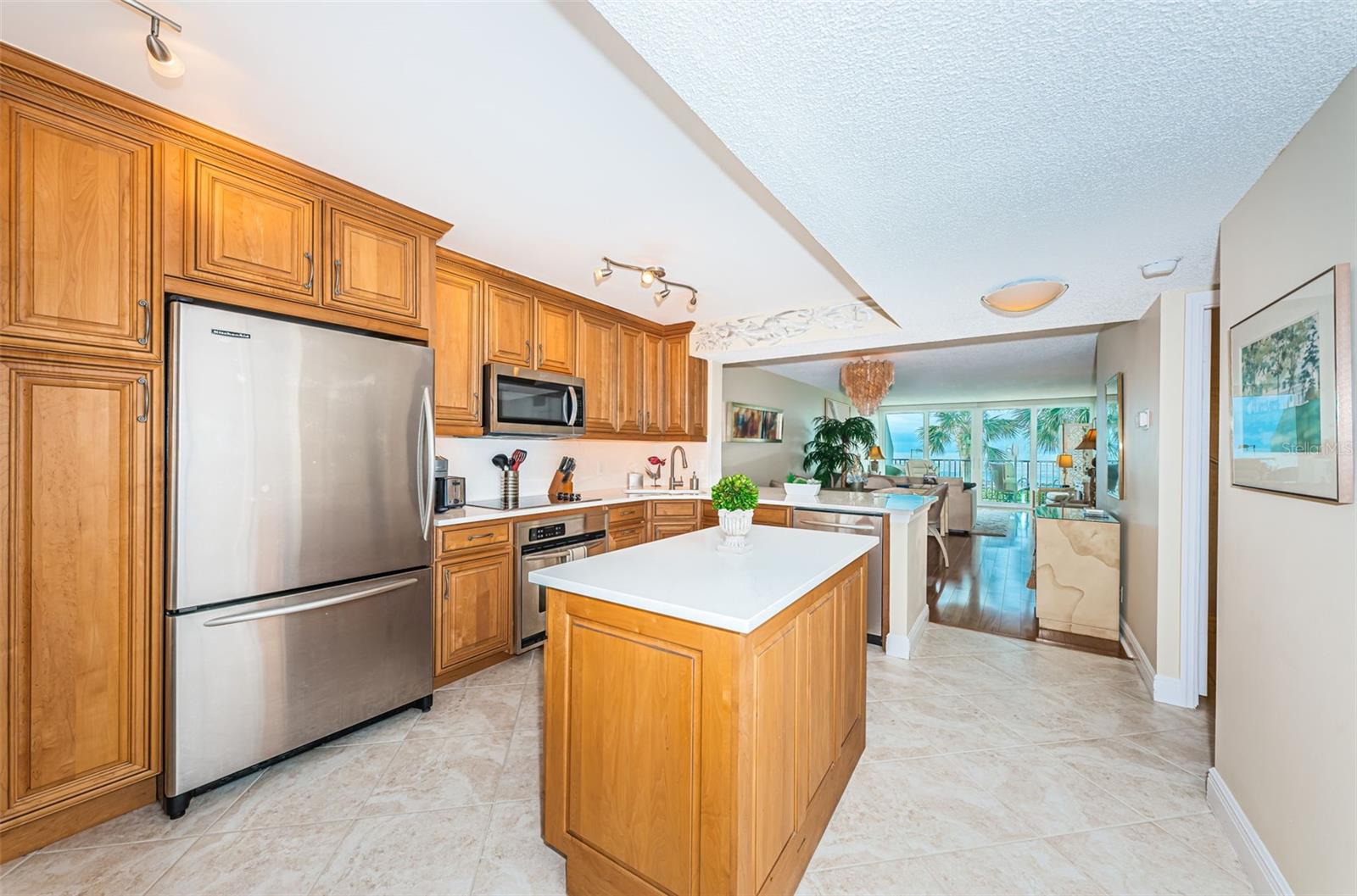 Image 20 of 73 For 7100 Sunset Way 205