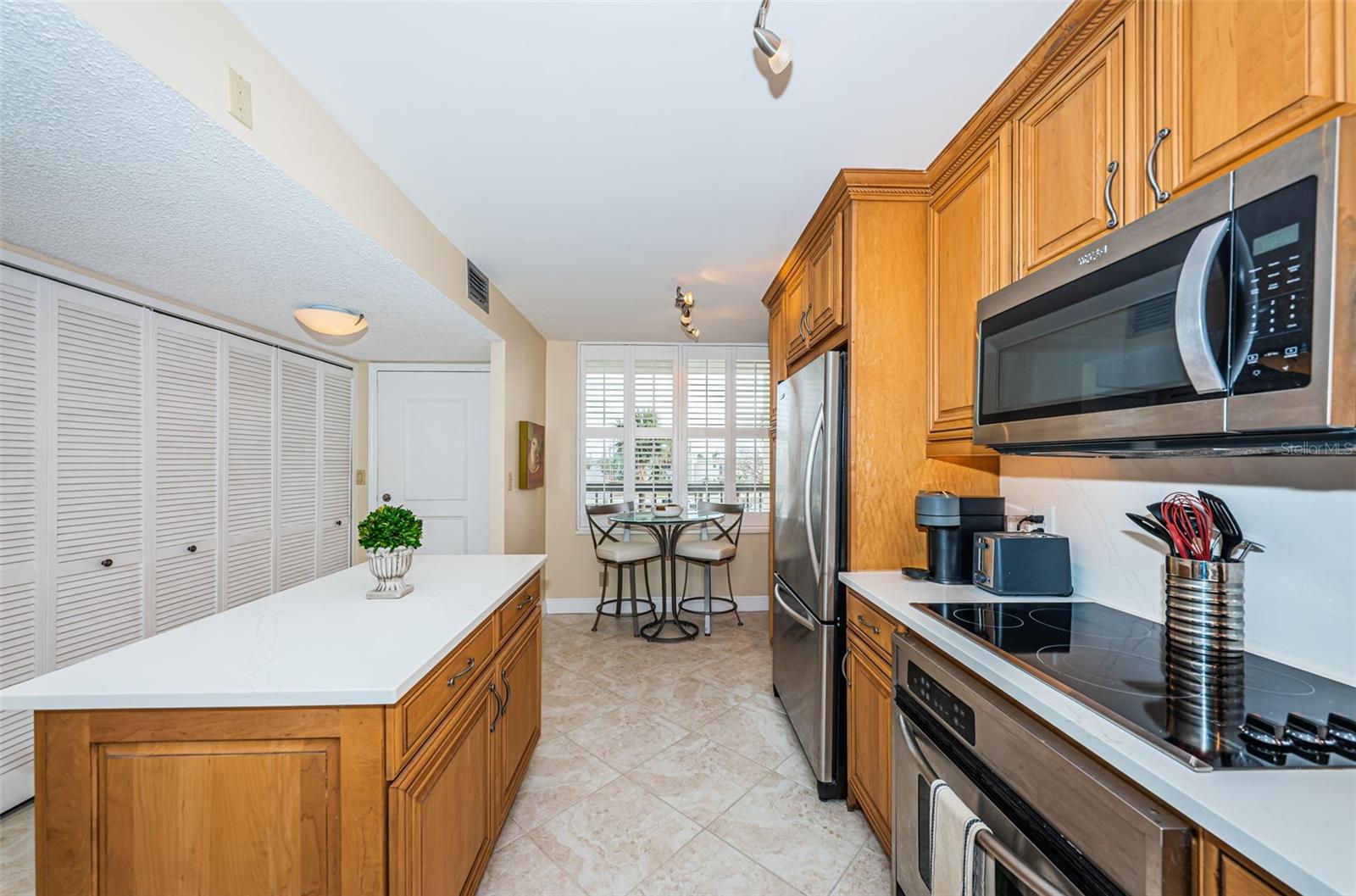 Image 23 of 73 For 7100 Sunset Way 205