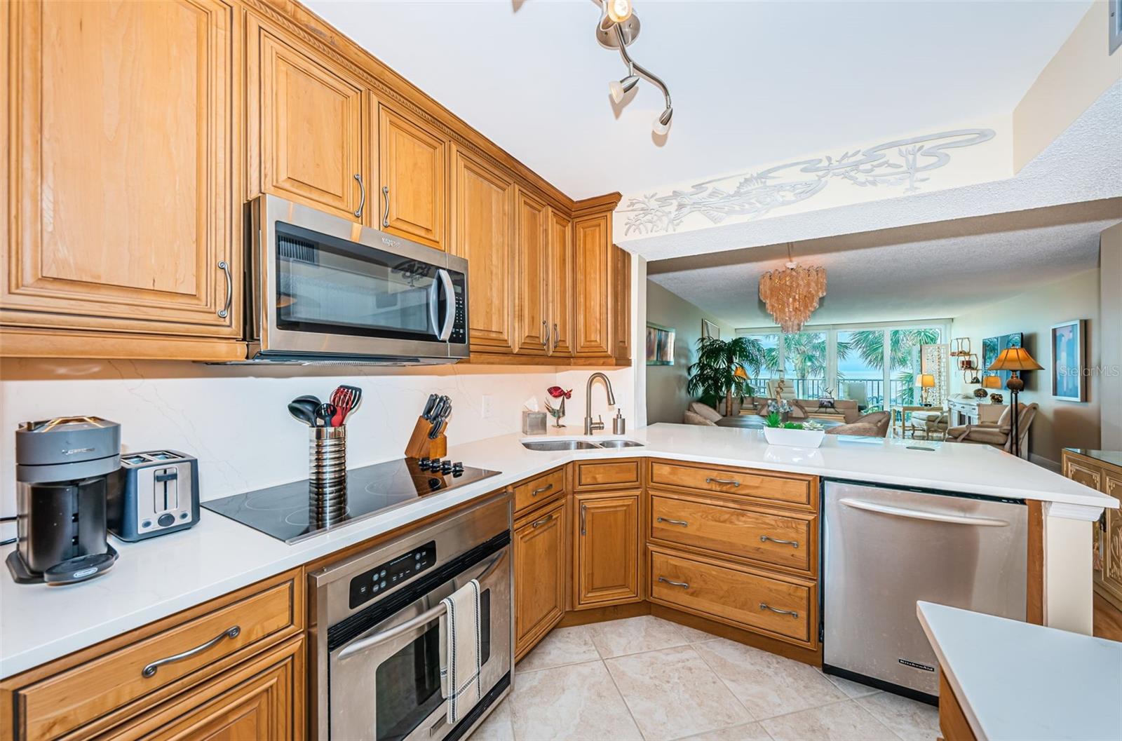 Image 25 of 73 For 7100 Sunset Way 205