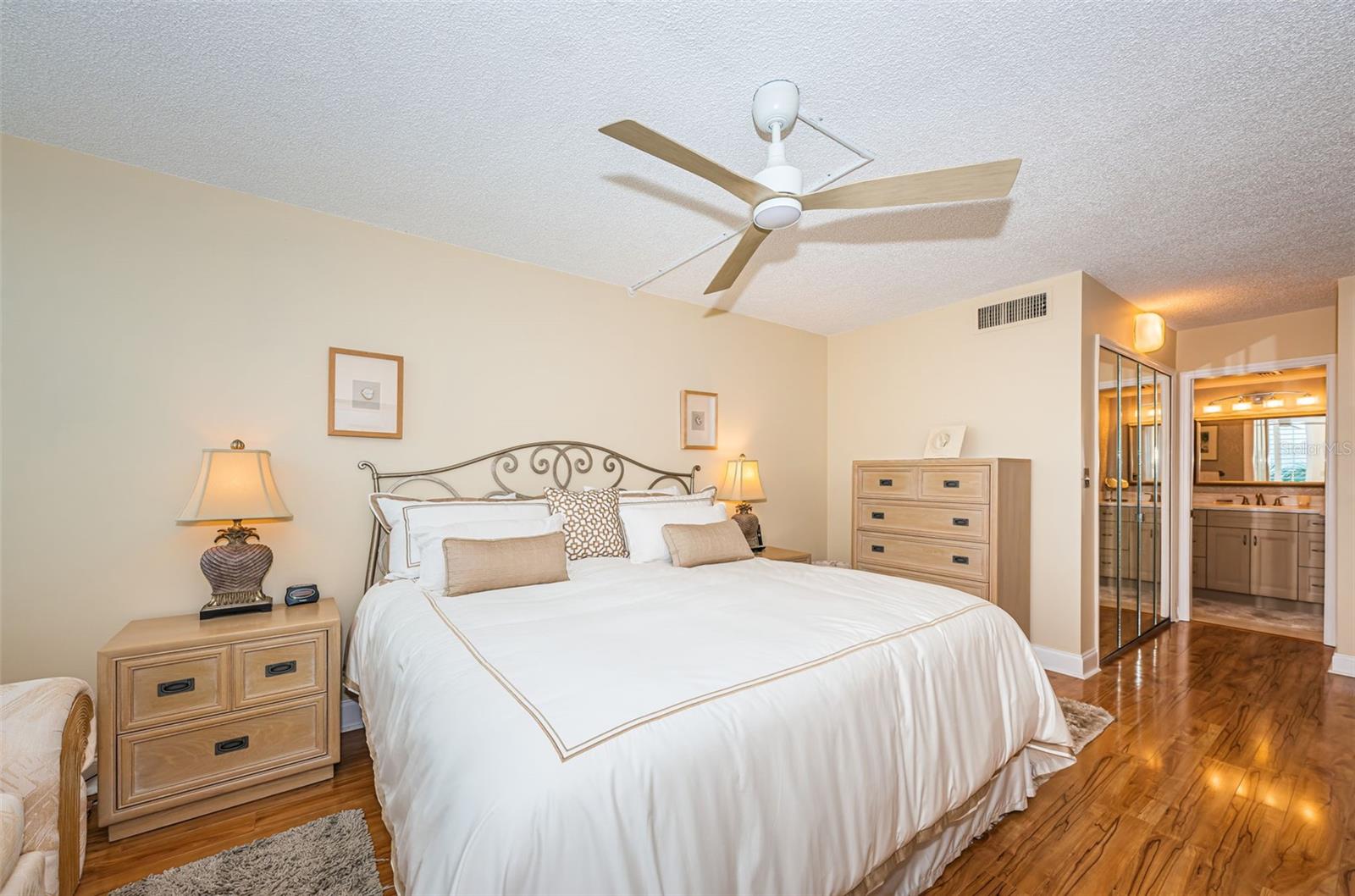 Image 30 of 73 For 7100 Sunset Way 205