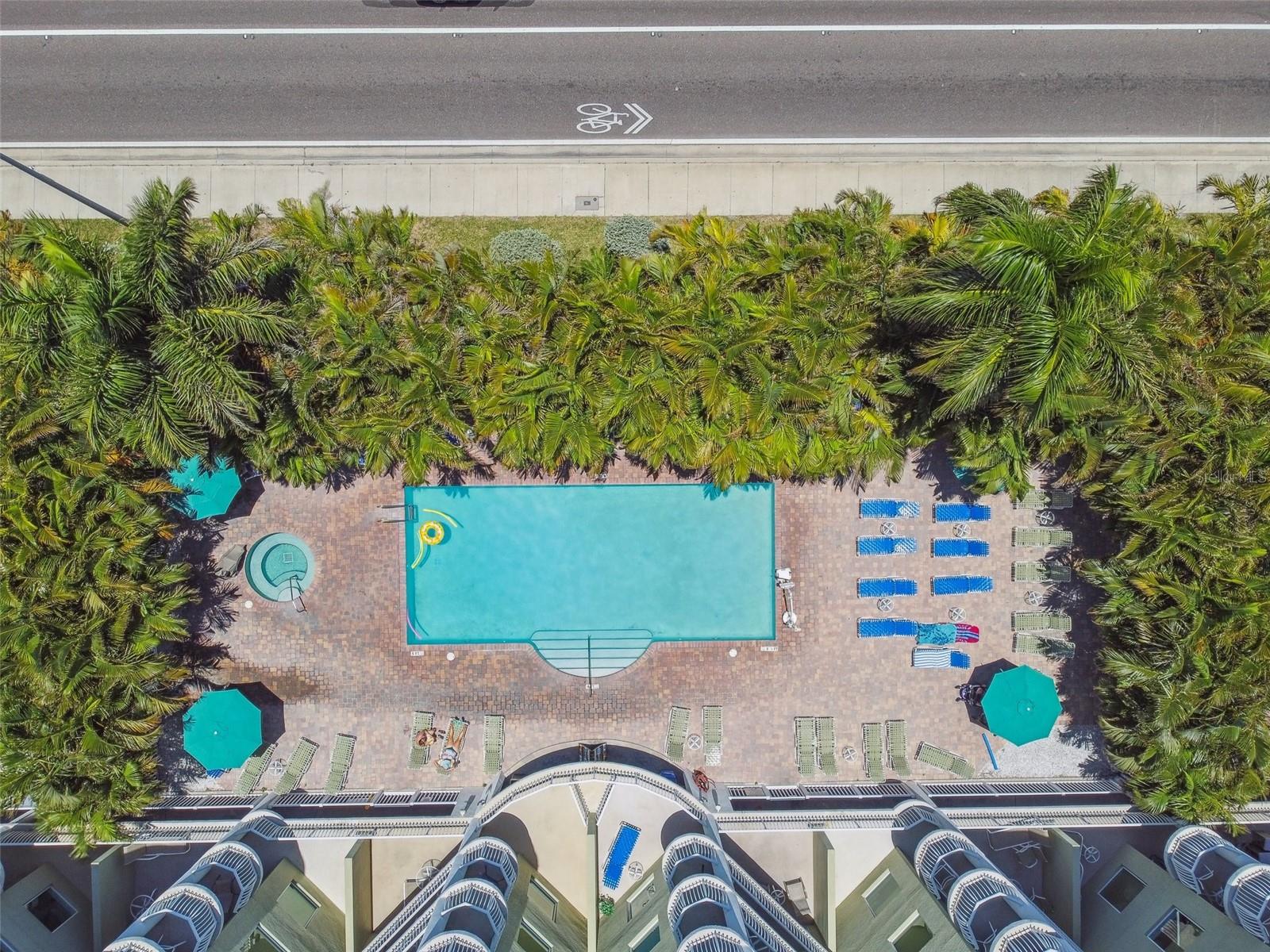 Listing photo id 67 for 11605 Gulf Boulevard 506