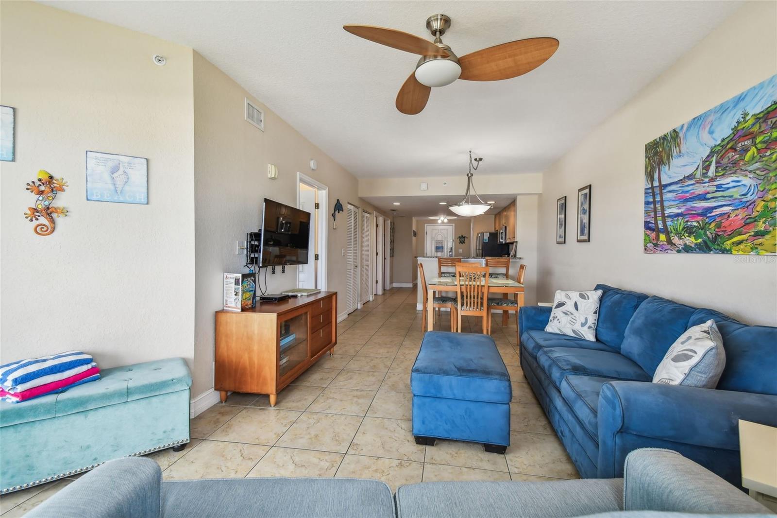Listing photo id 5 for 11605 Gulf Boulevard 506