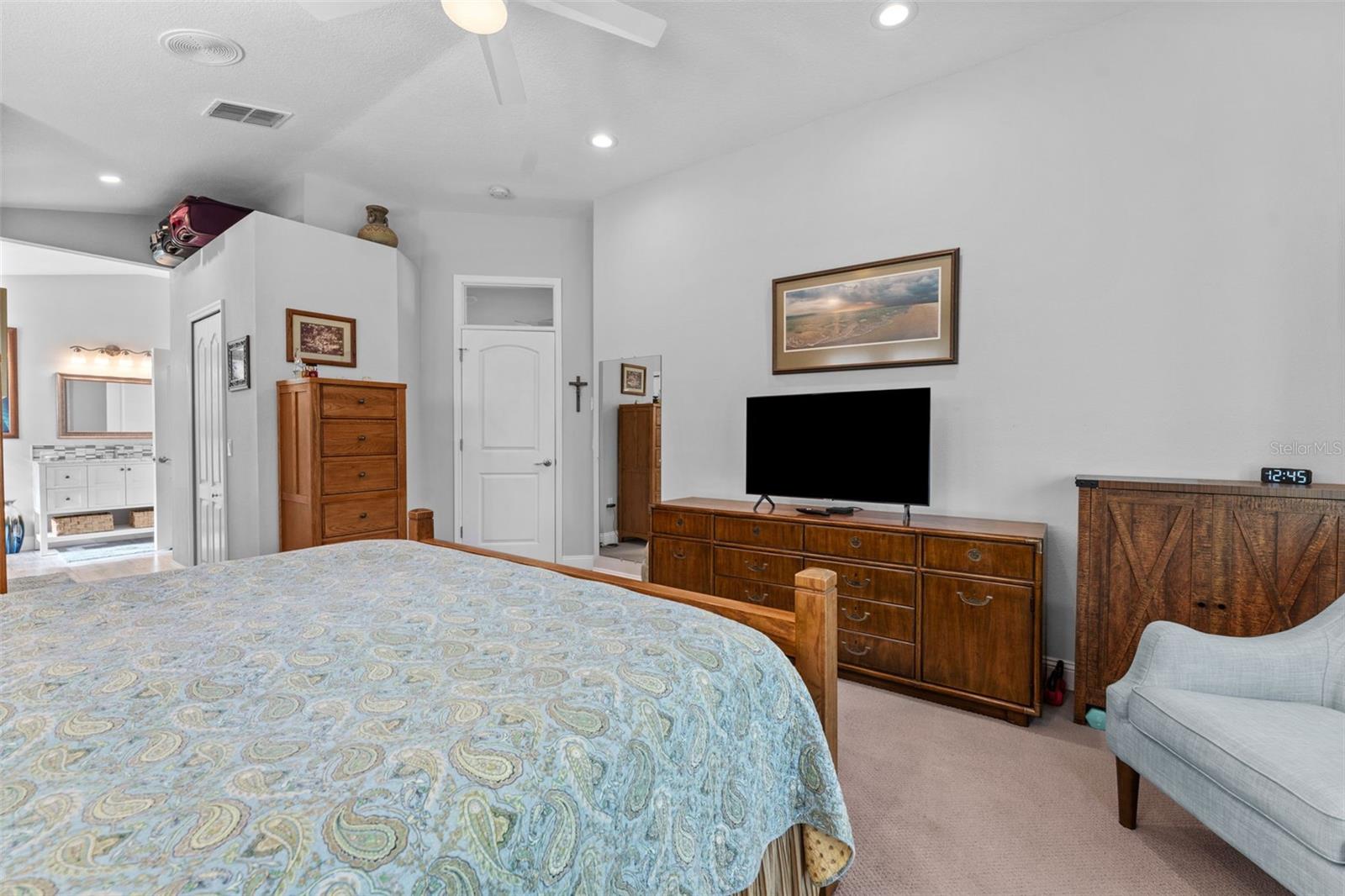 Image 21 of 45 For 19413 Golden Slipper Place