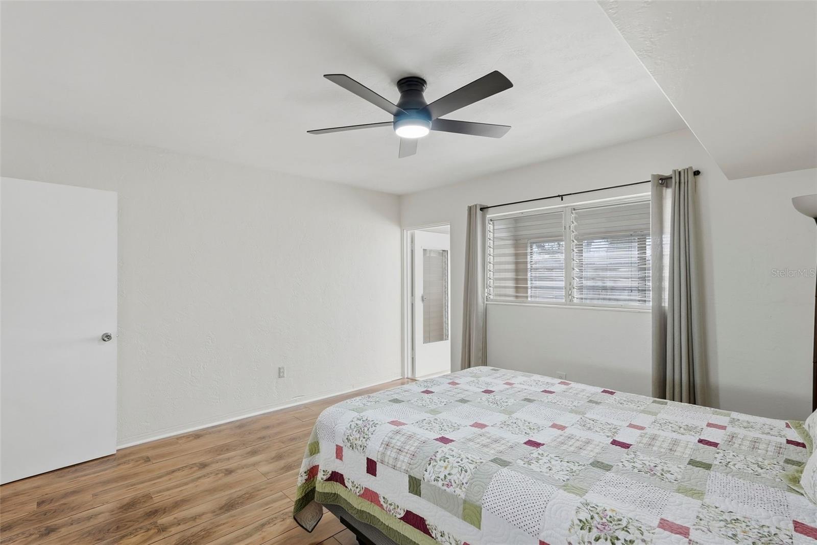 Image 13 of 27 For 5664 40th Terrace N 430