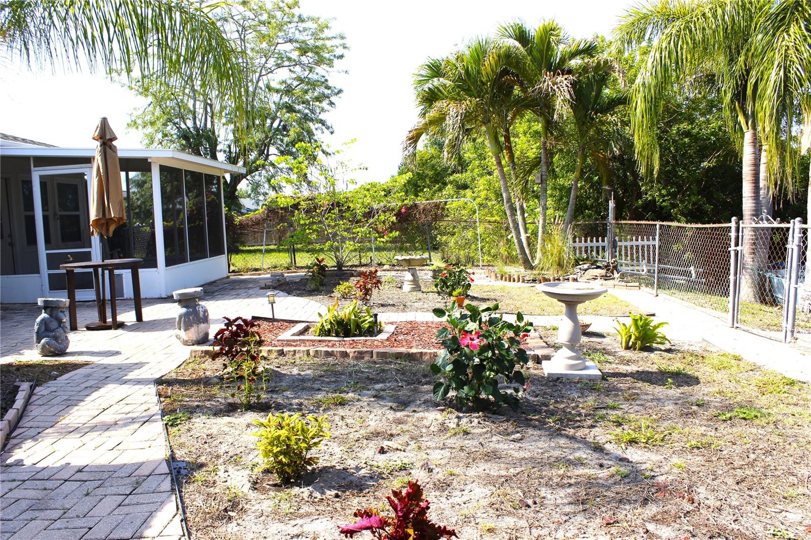 Image 11 of 59 For 2211 Harrison Drive