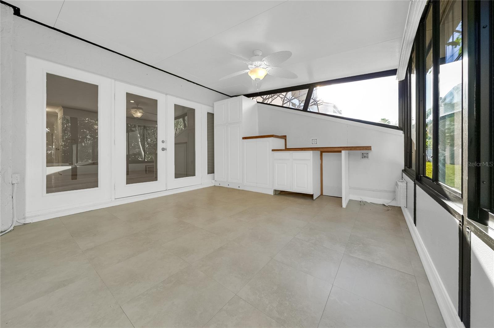 Image 13 of 39 For 8714 Cove Court