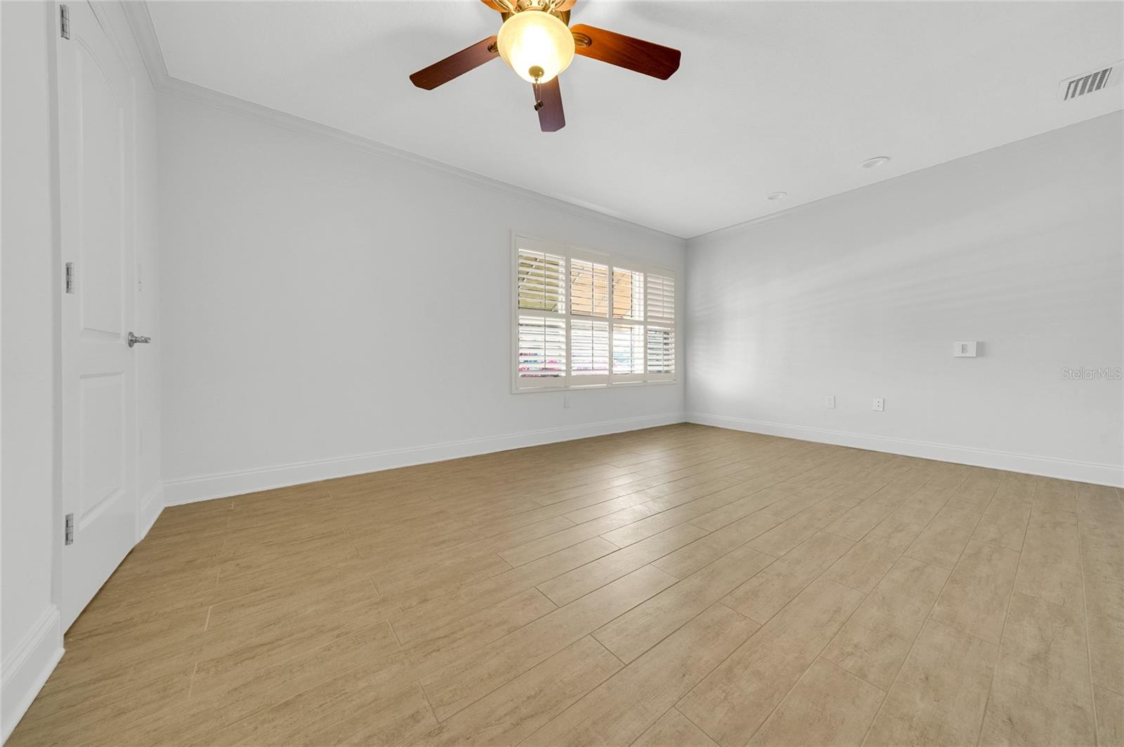 Image 26 of 39 For 8714 Cove Court