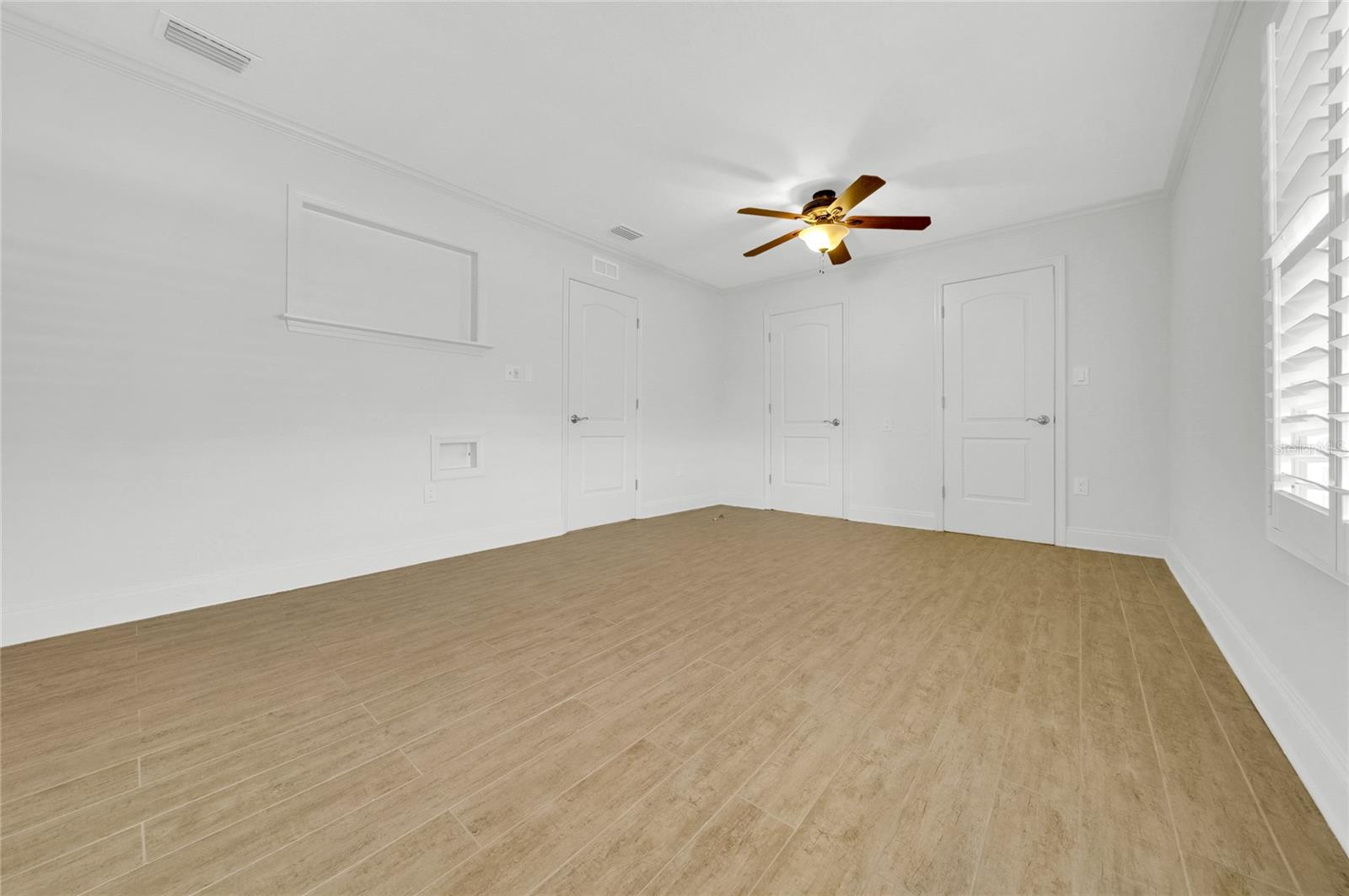 Image 27 of 39 For 8714 Cove Court