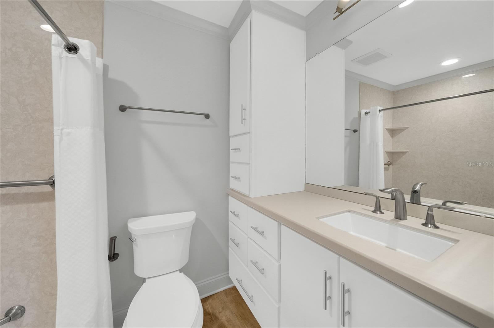 Image 28 of 39 For 8714 Cove Court