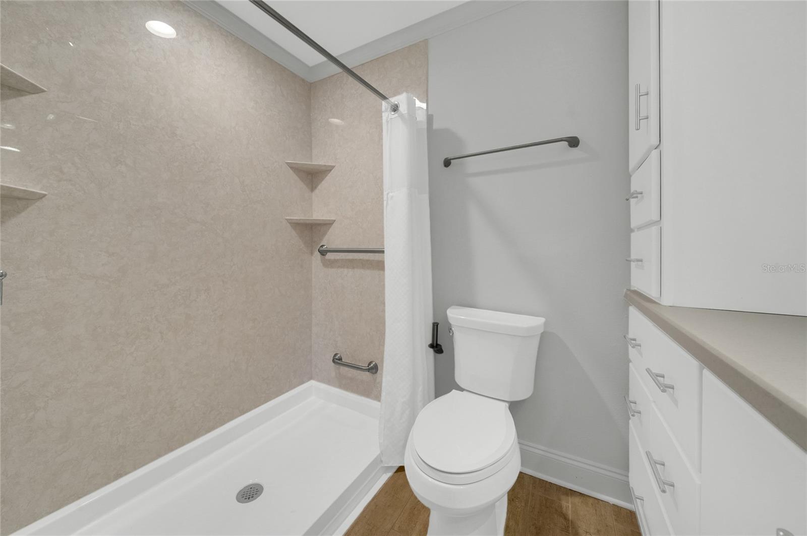 Image 30 of 39 For 8714 Cove Court